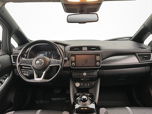 Nissan Leaf 12 of 29
