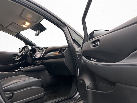 Nissan Leaf 18 of 29