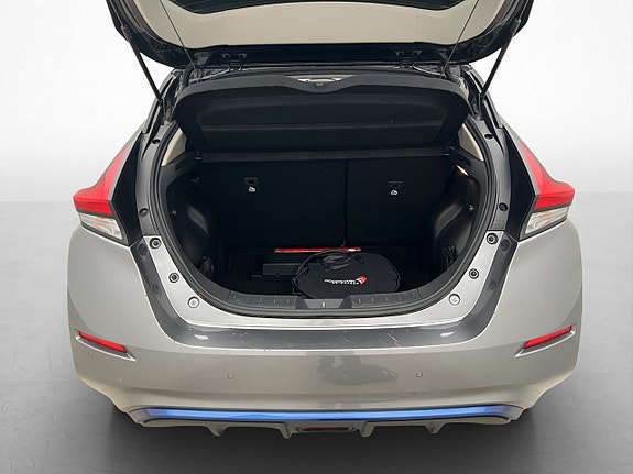 Nissan Leaf 8 of 29
