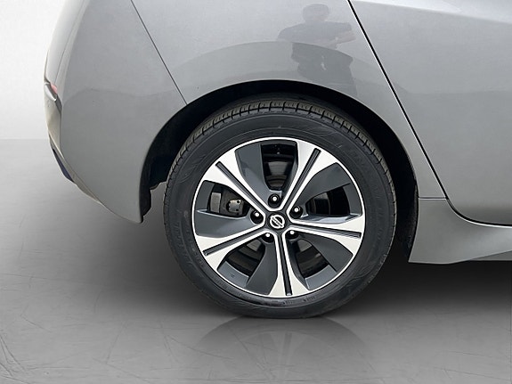 Nissan Leaf 28 of 29