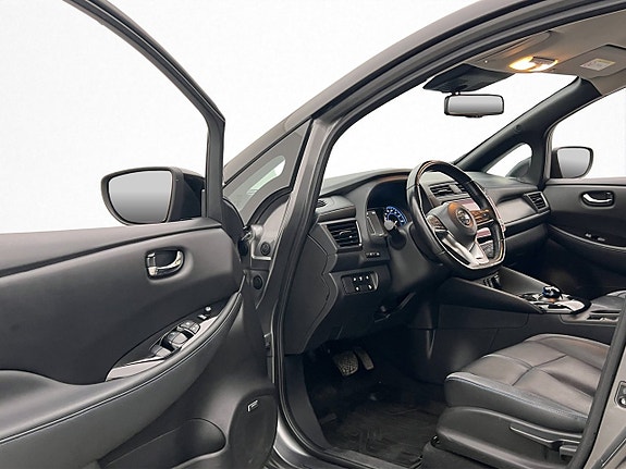 Nissan Leaf 9 of 29