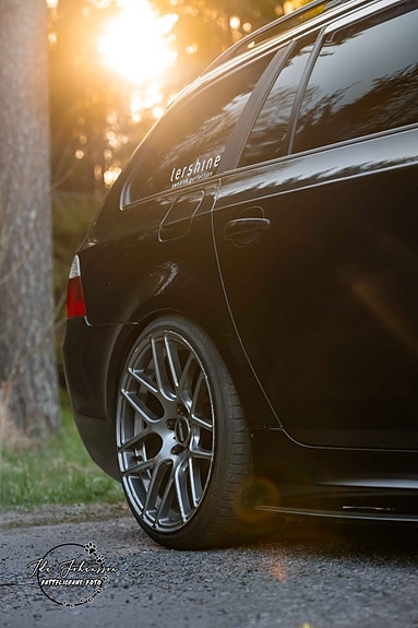 BMW 530d 2 of 6