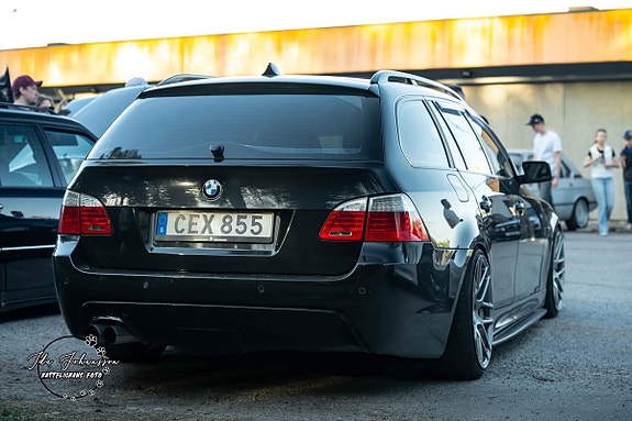 BMW 530d 3 of 6