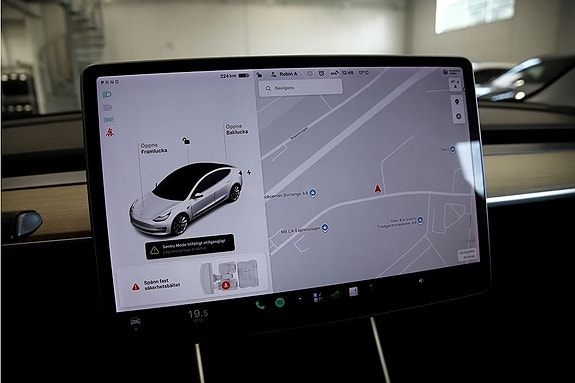 Tesla Model 3 10 of 11