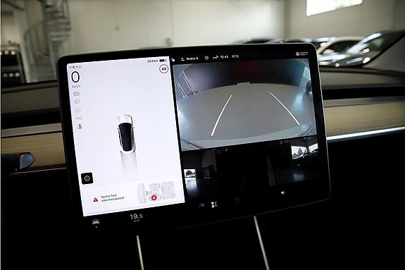 Tesla Model 3 9 of 11