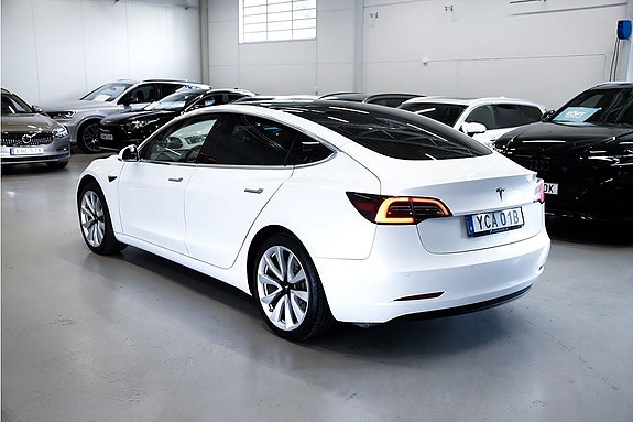 Tesla Model 3 4 of 11