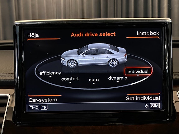 Audi A8 17 of 30