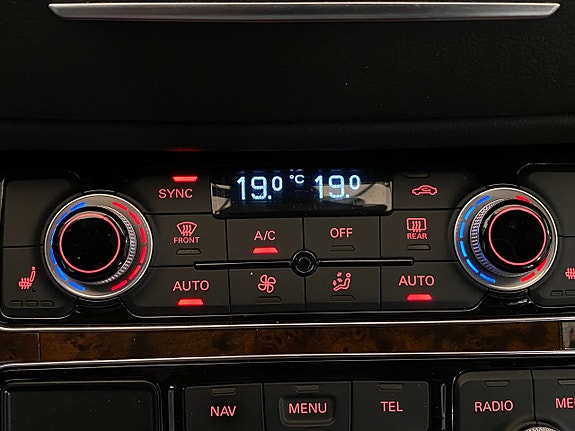 Audi A8 20 of 30