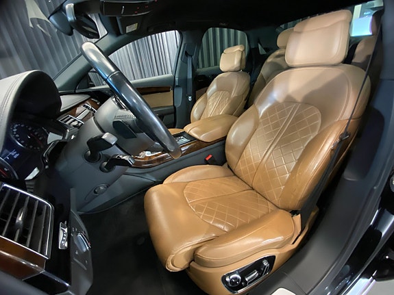 Audi A8 7 of 30