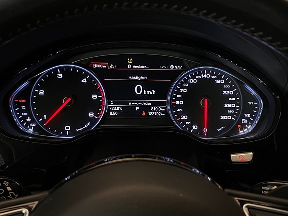 Audi A8 22 of 30