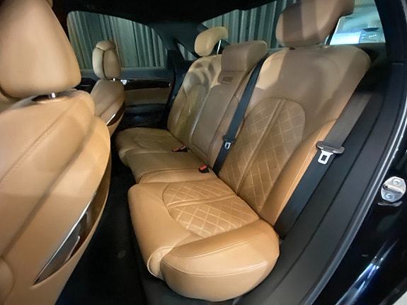 Audi A8 8 of 30