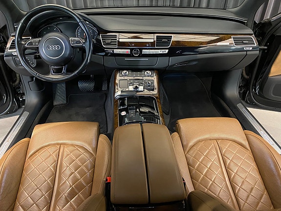Audi A8 6 of 30