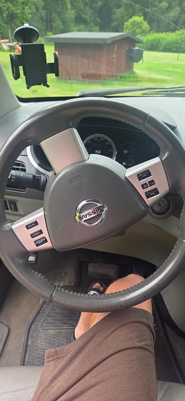Nissan Quest 12 of 13