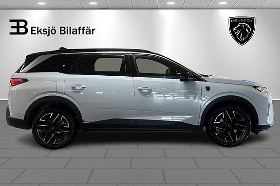 Peugeot 5008 4 of 5