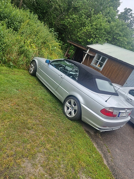 BMW 330Ci 3 of 5