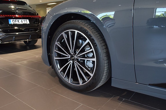 Audi A6 4 of 5