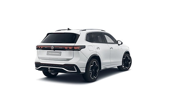 Volkswagen Tiguan 2 of 3