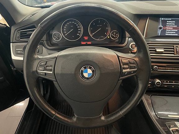 BMW 520d 12 of 16