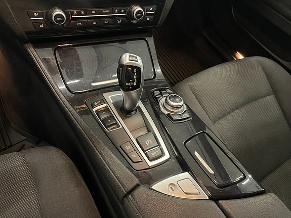 BMW 520d 14 of 16