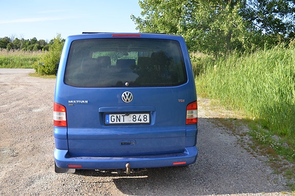 Volkswagen Multivan 5 of 5