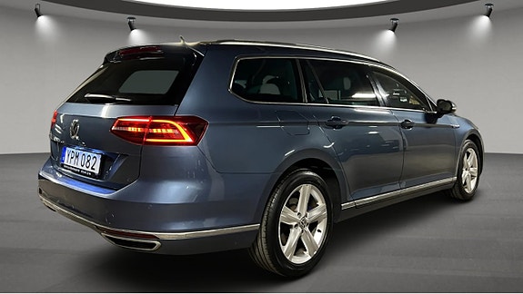 Volkswagen Passat 3 of 5