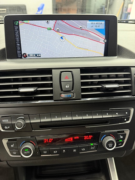 BMW 120d 10 of 11