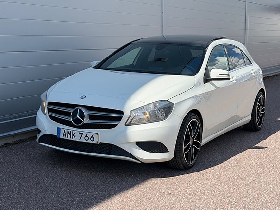 Mercedes-Benz A180 2 of 5