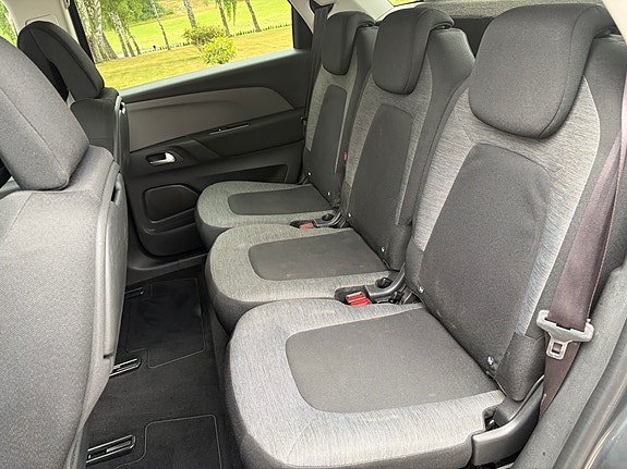 Citroen C4 Picasso 6 of 8