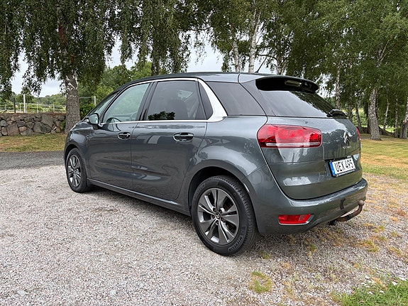 Citroen C4 Picasso 2 of 5