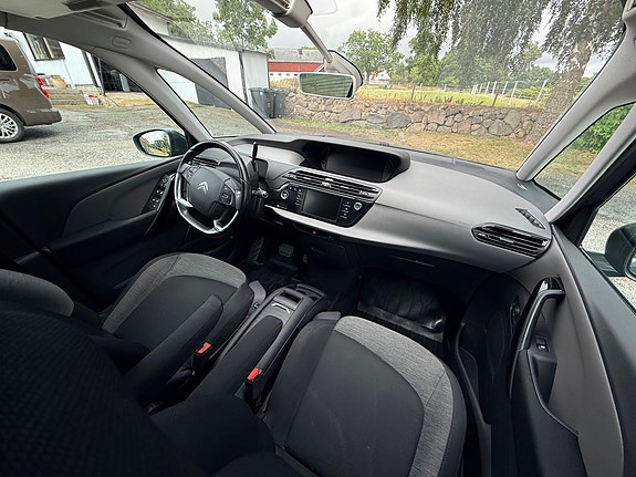 Citroen C4 Picasso 4 of 5
