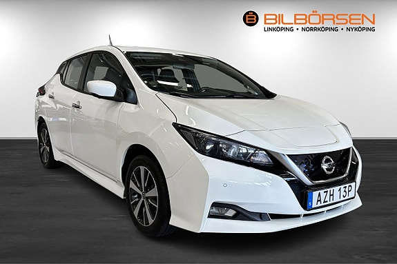 Nissan Leaf 3 of 5