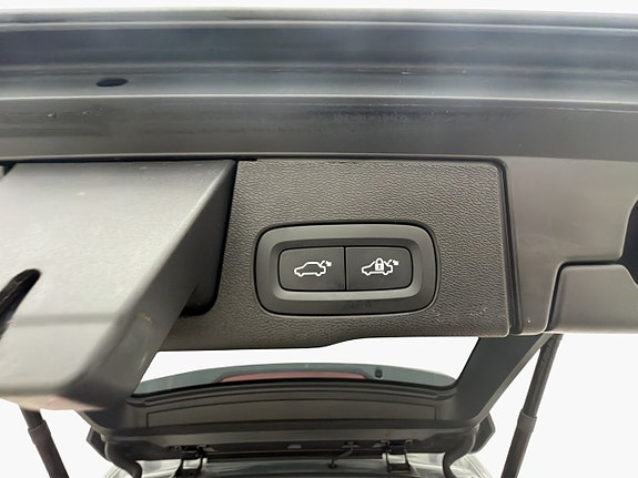 Volvo XC60 12 of 30