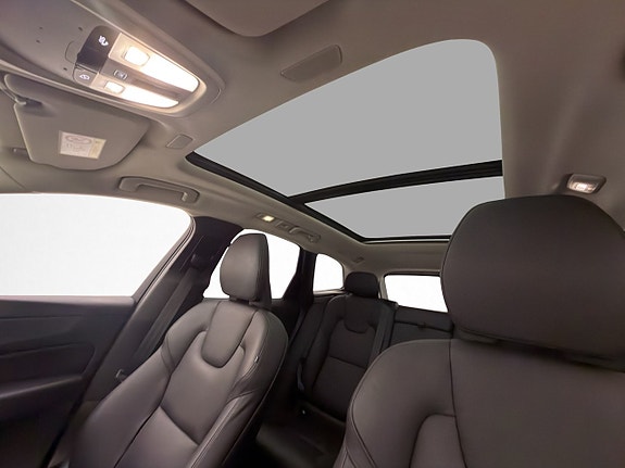 Volvo XC60 17 of 30