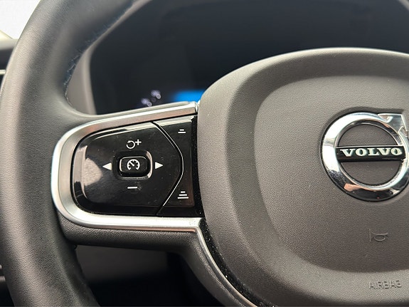 Volvo XC60 19 of 30