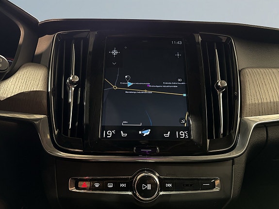 Volvo V90 Cross Country 11 of 25
