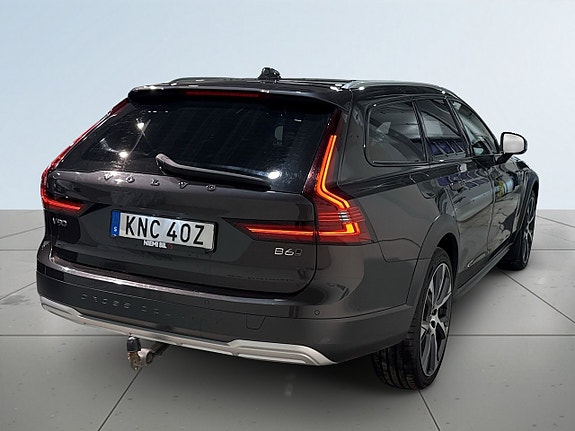 Volvo V90 Cross Country 6 of 25
