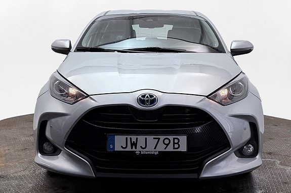 Toyota Yaris 3 of 28