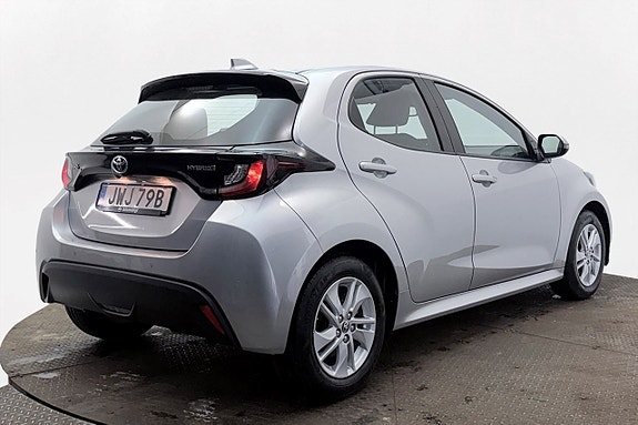 Toyota Yaris 6 of 28