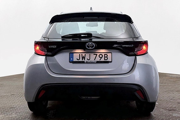 Toyota Yaris 7 of 28