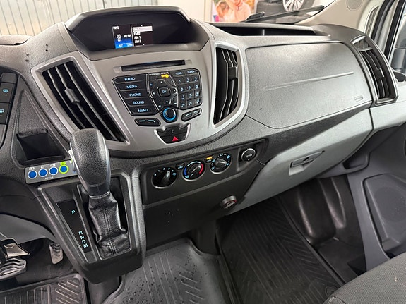 Ford Transit 13 of 16