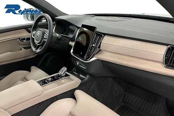 Volvo XC90 6 of 20