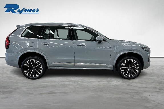 Volvo XC90 18 of 20