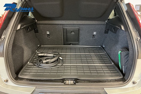 Volvo EX40 14 of 18