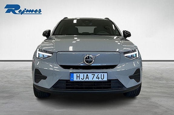 Volvo EX40 5 of 18