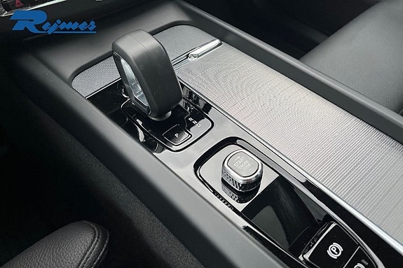 Volvo XC60 14 of 27