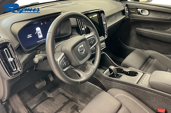 Volvo EX40 12 of 18