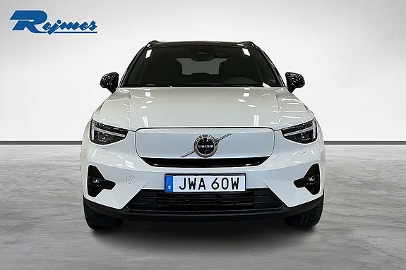 Volvo EX40 5 of 18