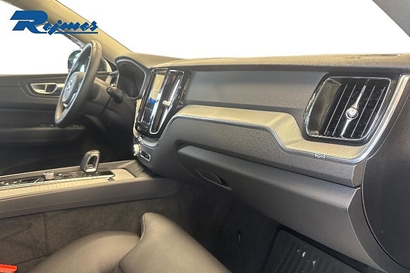 Volvo XC60 15 of 16