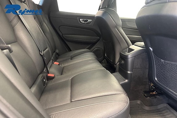 Volvo XC60 7 of 16