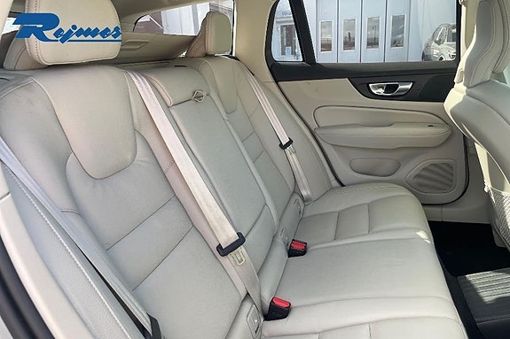 Volvo V60 15 of 20